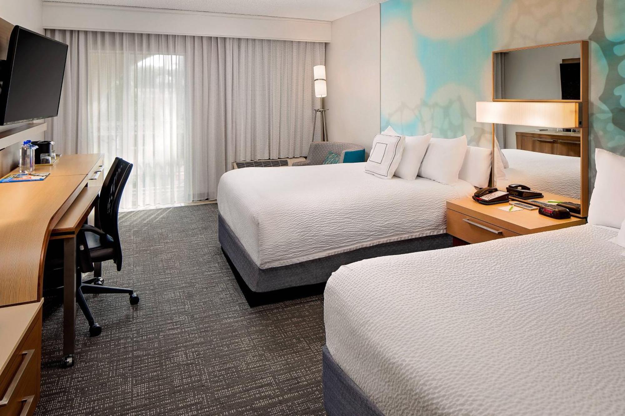 Courtyard By Marriott Fort Lauderdale North/Cypress Creek Exterior photo