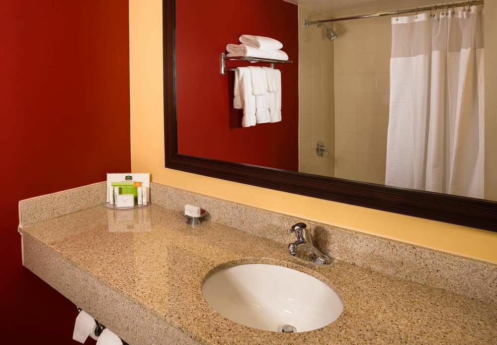 Courtyard By Marriott Fort Lauderdale North/Cypress Creek Exterior photo