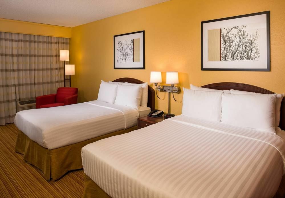 Courtyard By Marriott Fort Lauderdale North/Cypress Creek Exterior photo