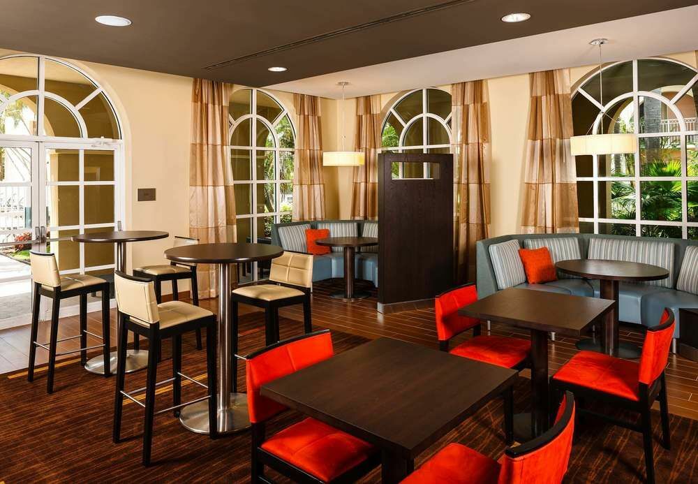 Courtyard By Marriott Fort Lauderdale North/Cypress Creek Exterior photo